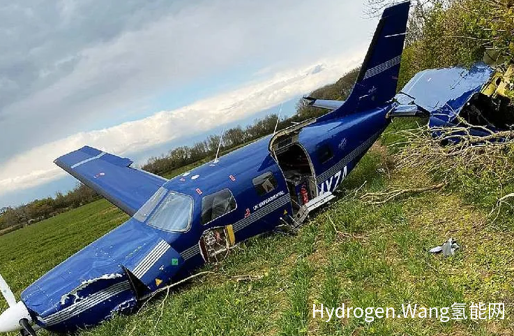 首架以氢燃料电池为动力的Piper PA-46 机场附近意外坠毁 机组人员没有受伤