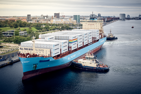 全球首艘甲醇动力集装箱船舶命名为“劳拉 马士基”