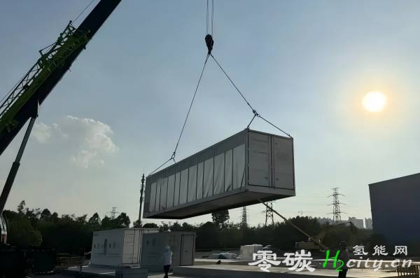 国内首套110方海水直接制氢装备成功抵达实验现场