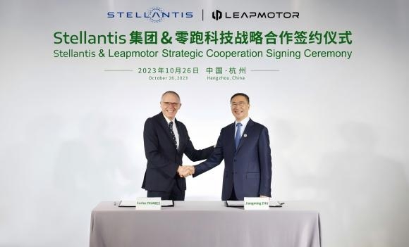 Stellantis 15亿欧元入股零跑：“中外合资”首次布局全球市场