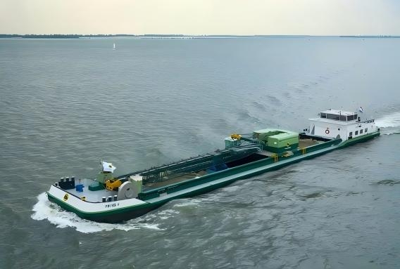 氢动力起重船在荷兰水道开启零排放疏浚新纪元