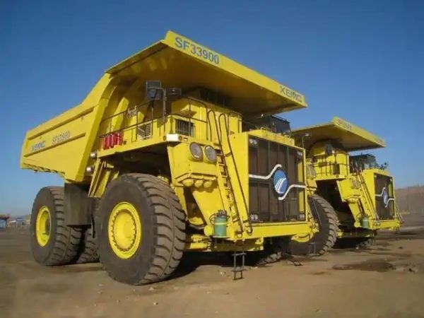 中国最大的220吨自卸车 在湘潭下线-2011年